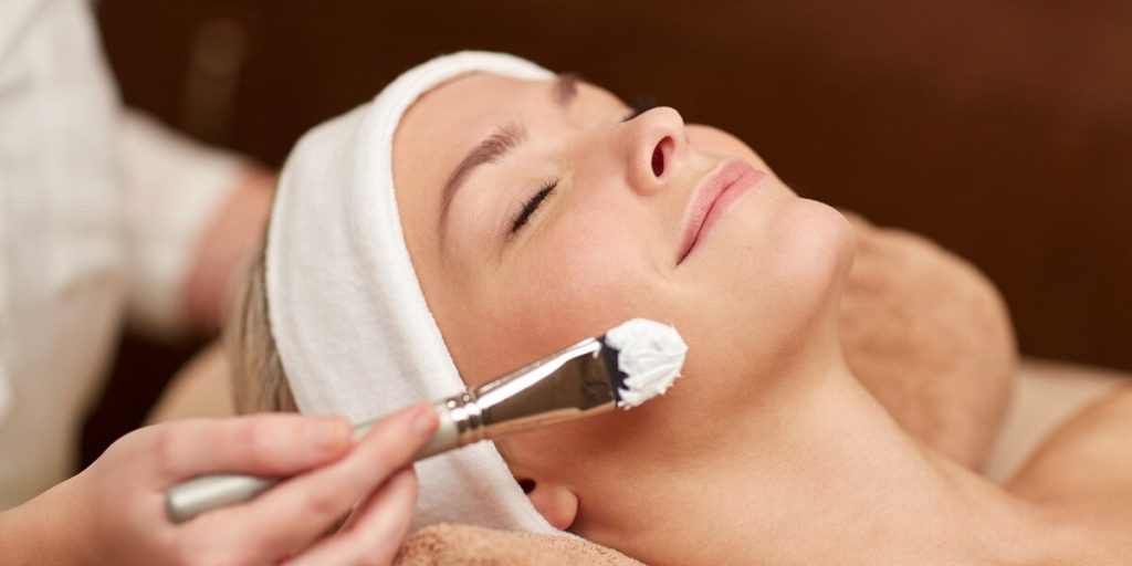 خدمات سالن های زیبایی